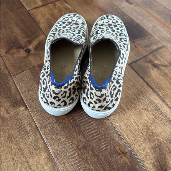 Rothy's Leopard Print Flats with Blue Accents sz 8.5 - Picture 3 of 5